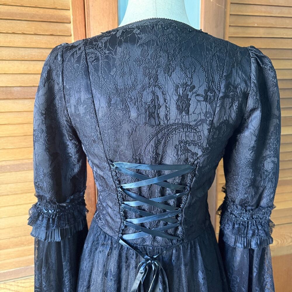 Dark in Love Gothic Victorian Vampire Medieval Ophelia's Pleasures Dress - Picture 12 of 17